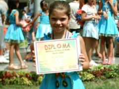 Potarnichea 1 - Ana-Maria Lazarescu - premiul special pentru cel mai bun rol secundar la a V-a editie a Festivalului de teatru pentru copii si tineret - Buftea 15 iulie 2004 - pentru povestea muzicala Motanul Incaltat